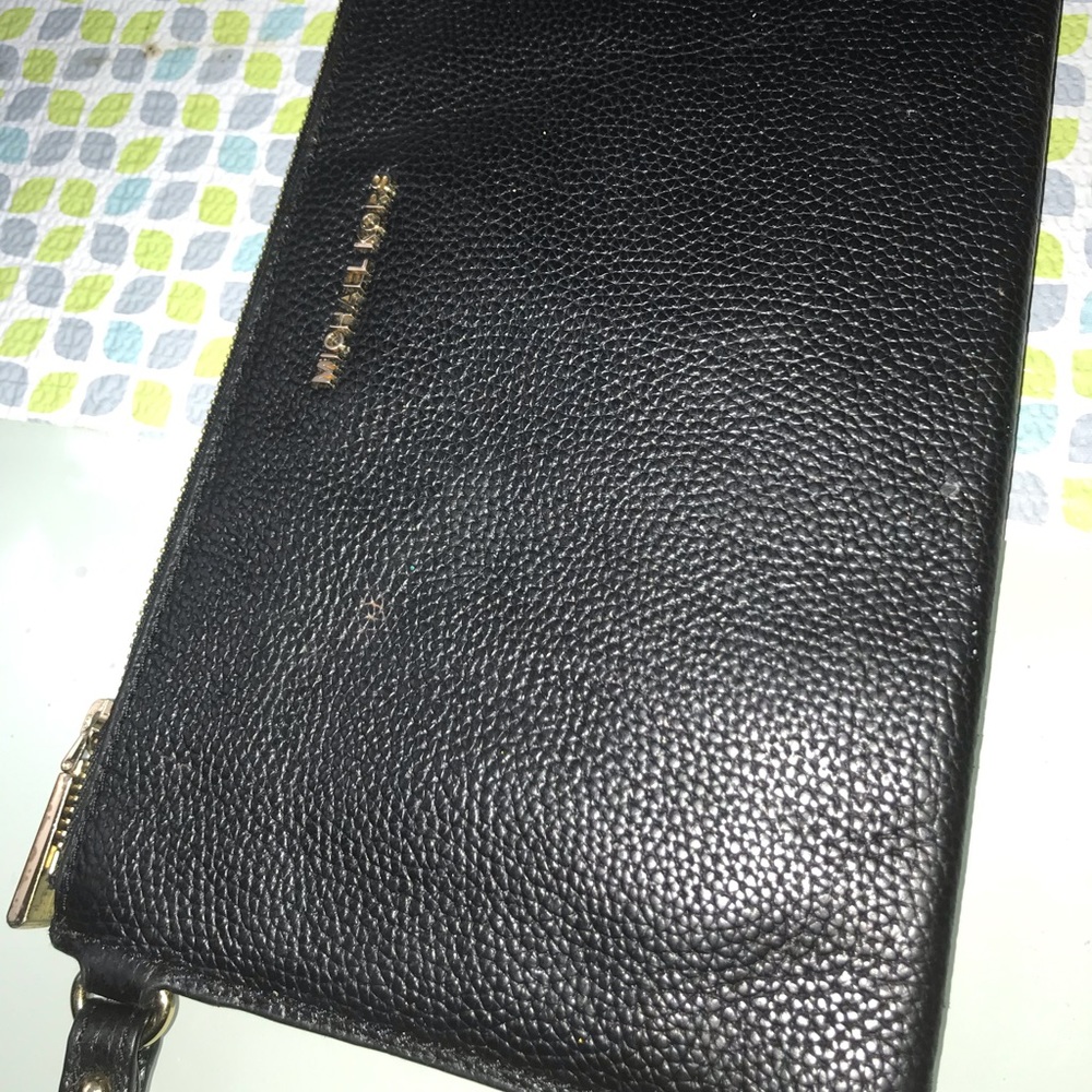 Michael Kors mini clutch/wristlet